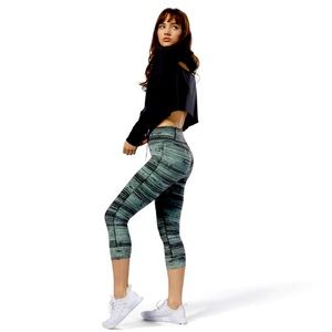 Reebok lux 3/4 legging.